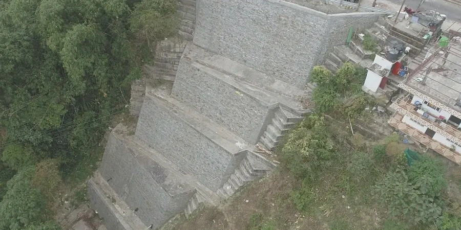 Análisis de Estabilidad de Taludes en Chillán: Seguridad Geotécnica en Terrenos Complejos